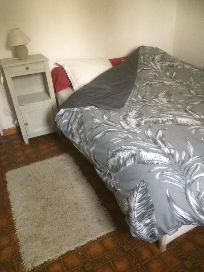 Maison Marylene Possibilite De Louer 2 Chambres Et Un Lit 1Place Supplementaire Ici C'Est Calme Et Simple Entretien Et Petit Dejeuner A Regler Sur Place Vous Gagnez 16 Pour-Cent Givry  Екстериор снимка