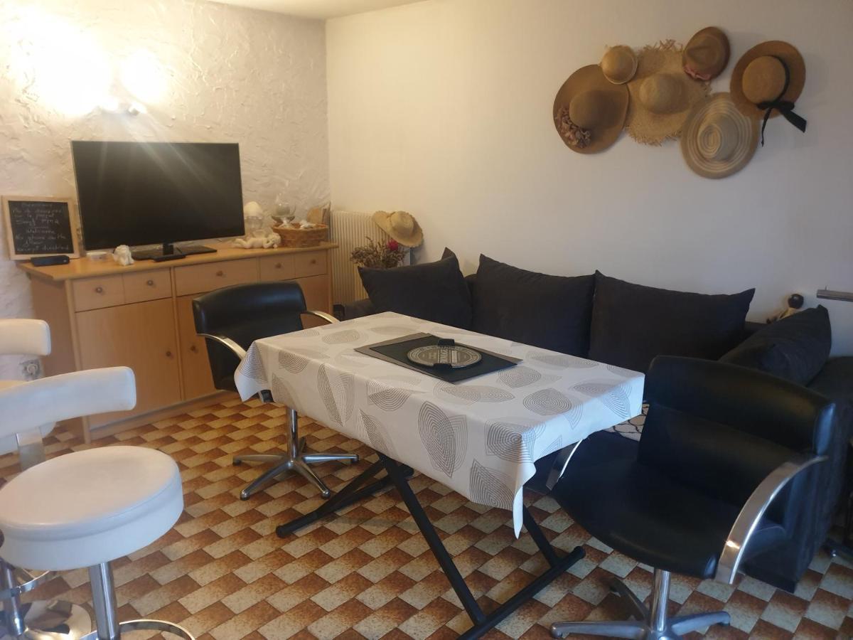 Maison Marylene Possibilite De Louer 2 Chambres Et Un Lit 1Place Supplementaire Ici C'Est Calme Et Simple Entretien Et Petit Dejeuner A Regler Sur Place Vous Gagnez 16 Pour-Cent Givry  Екстериор снимка